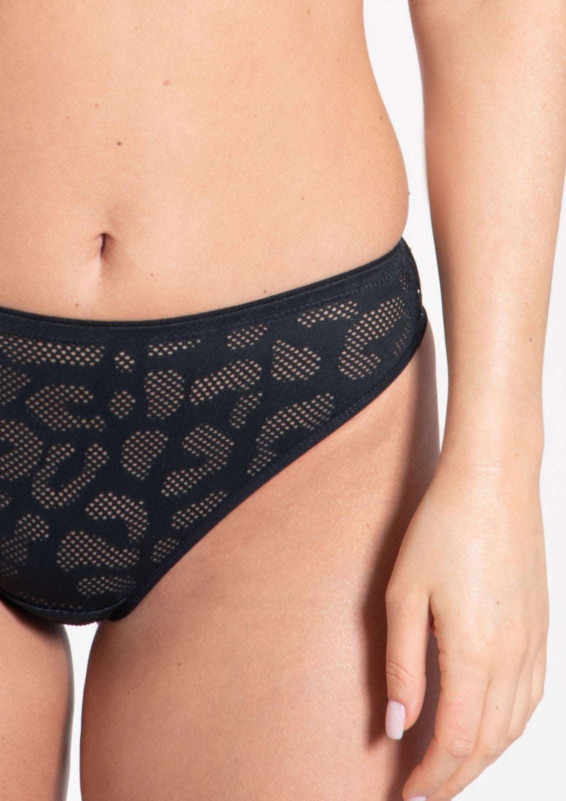 Samanta Alex Thong Black - Supporting Eve Lingerie