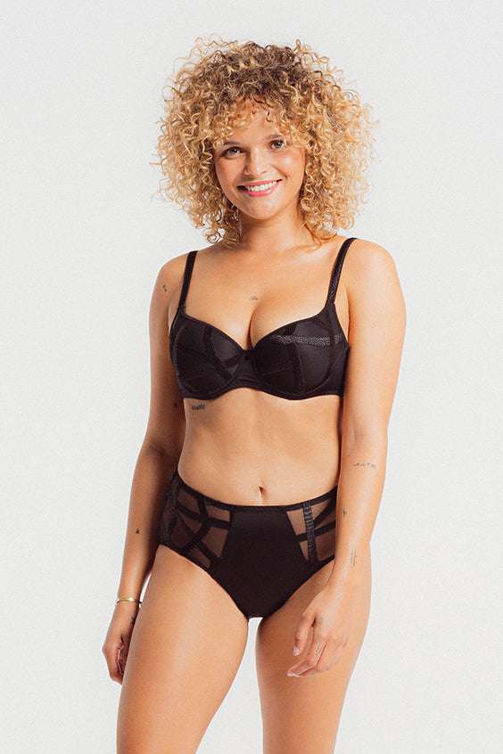 Louisa Bracq Serie Moulded Bra - Supporting Eve Lingerie