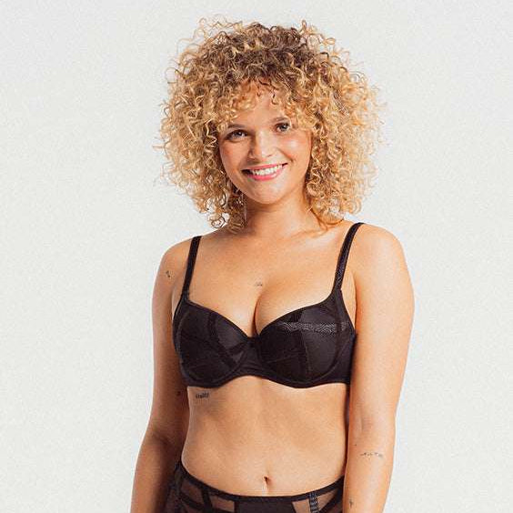 Louisa Bracq Serie Moulded Bra - Supporting Eve Lingerie