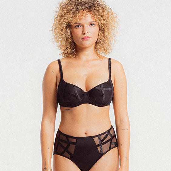 Louisa Bracq Serie Moulded Bra - Supporting Eve Lingerie