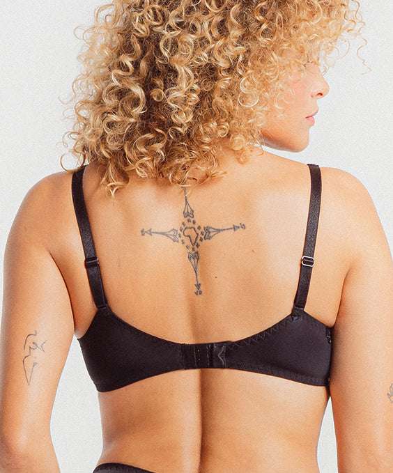 Louisa Bracq Serie Moulded Bra - Supporting Eve Lingerie